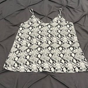 Pre loved only worn once! Adorable tank